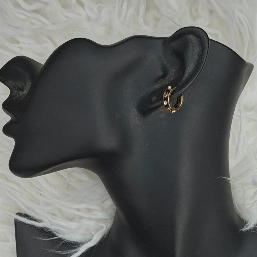 NWT Coach Signature Enamel Stone Ear Cuff Black/Gold